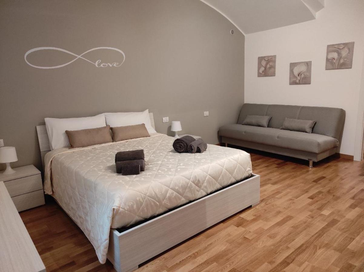 Centro Storico Duomo A 5 Minuti Love Suite Wifi Netflix Mailand Exterior foto